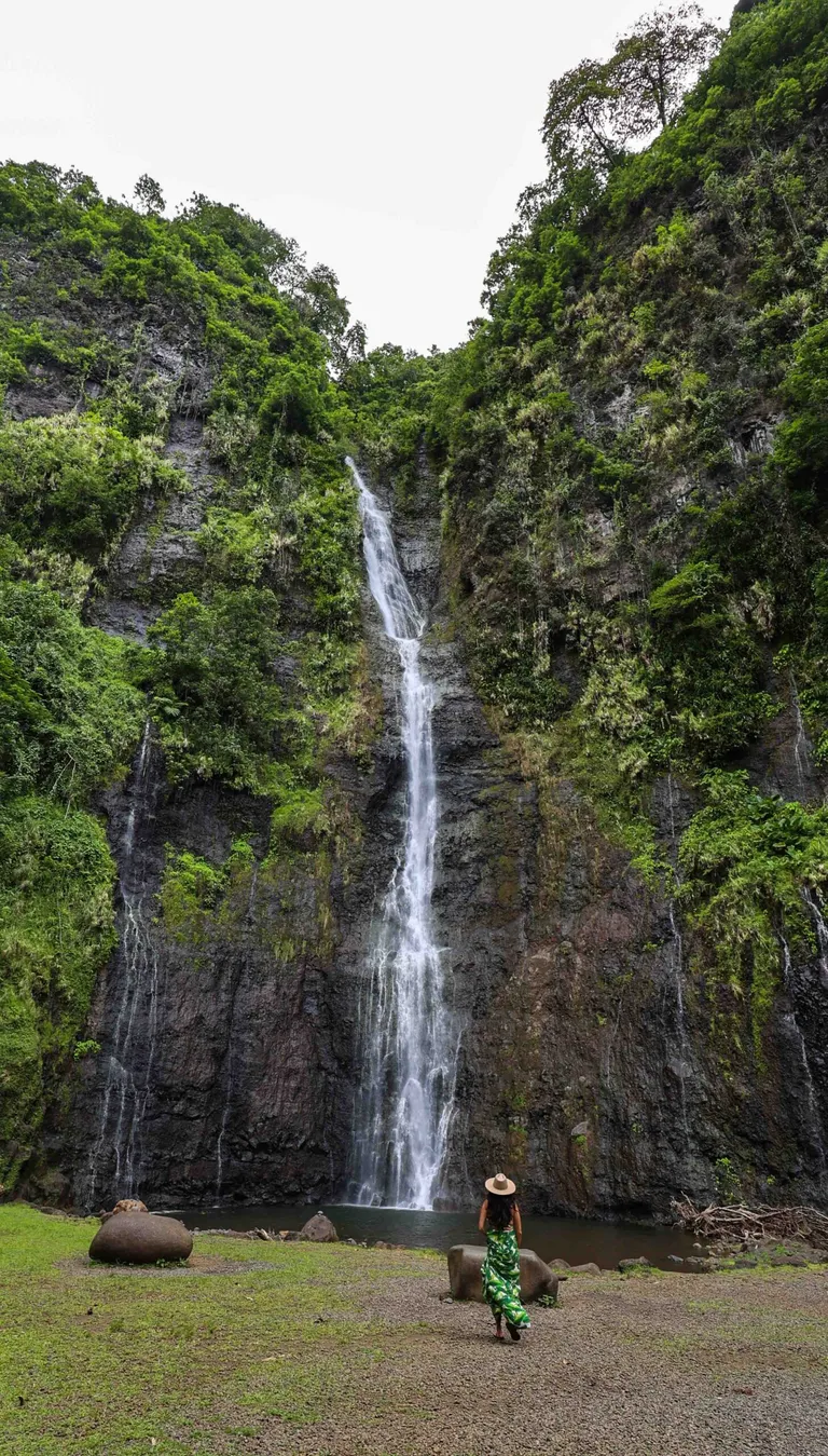  valley vale cliff drop drop-off alp dam dike dyke-0