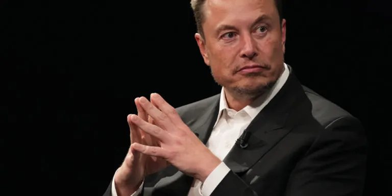 Elon Musk’s Neuralink reports trouble with first human brain chip-0