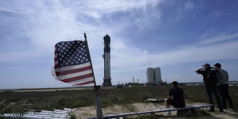  flagpole flagstaff missile projectile missile worm fence snake fence snake-rail fence Virginia fence-0