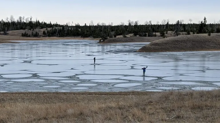  lakeside lakeshore sandbar sand bar promontory headland head foreland geyser-0