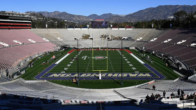  scoreboard dome airship dirigible stage-0