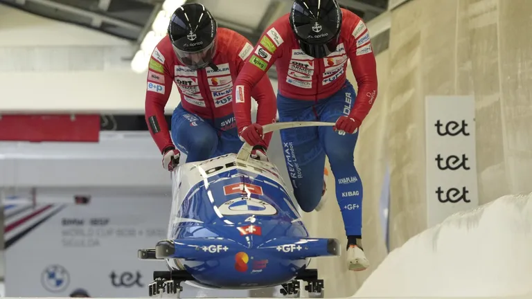  bobsled bobsleigh bob-0