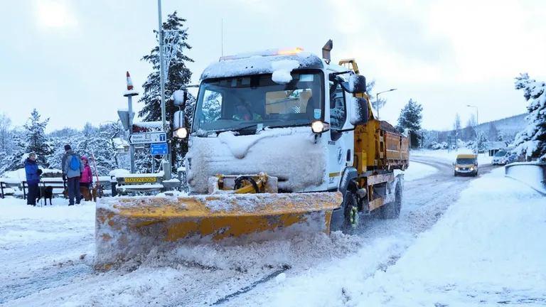  snowplow snowplough plow plough garbage truck dustcart tow truck tow car wrecker-0