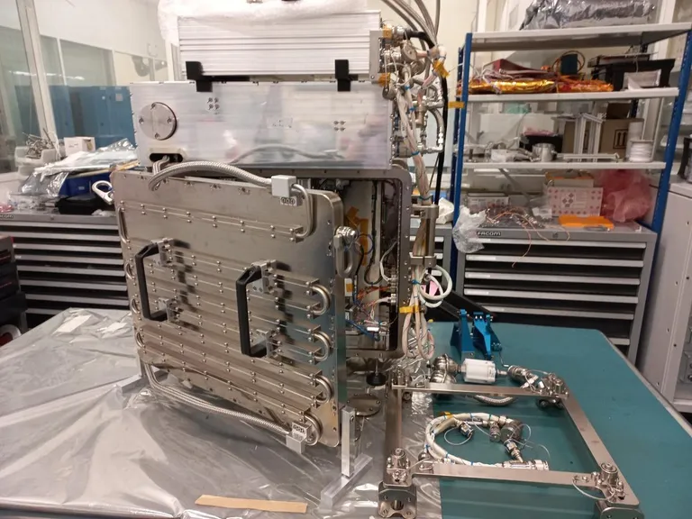  oscilloscope scope cathode-ray oscilloscope CRO photocopier desk guillotine-0