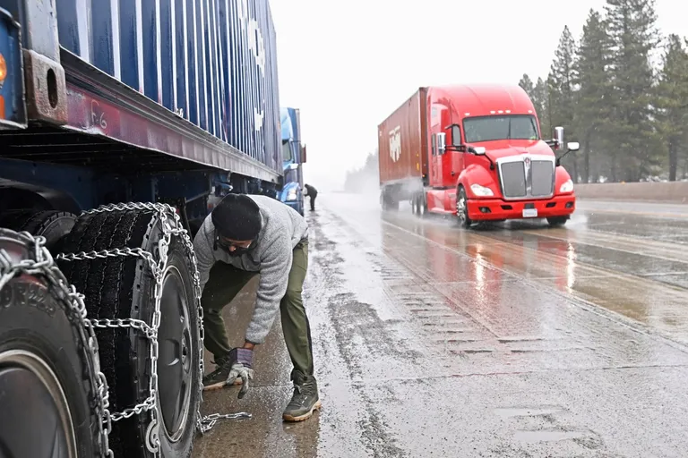  trailer truck tractor trailer trucking rig rig articulated lorry semi snowplow snowplough moving van chain-0