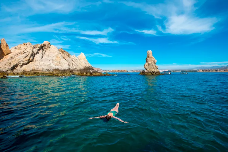  seashore coast seacoast sea-coast promontory headland head foreland snorkel cliff drop drop-off-0