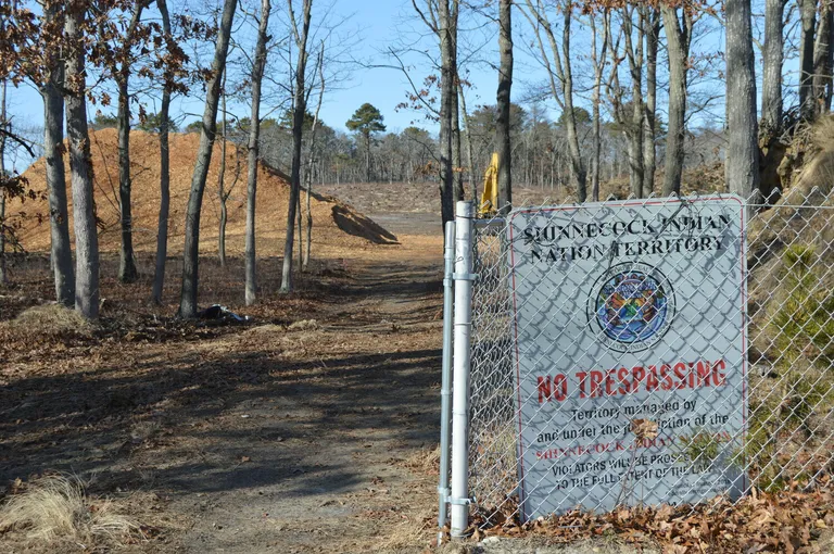  chainlink fence worm fence snake fence snake-rail fence Virginia fence street sign shopping cart-0